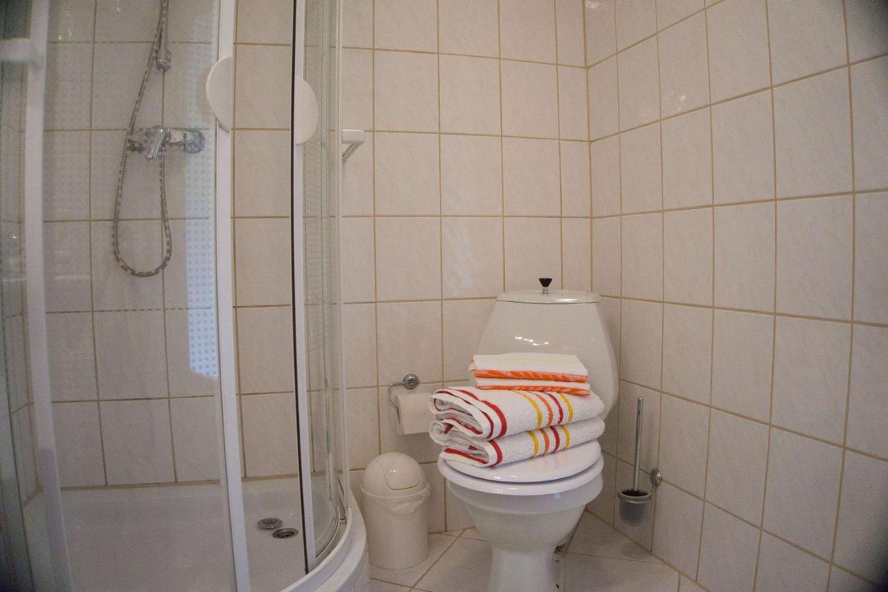 F-1042 Ferienwohnung Enna Sellin  Exteriör bild